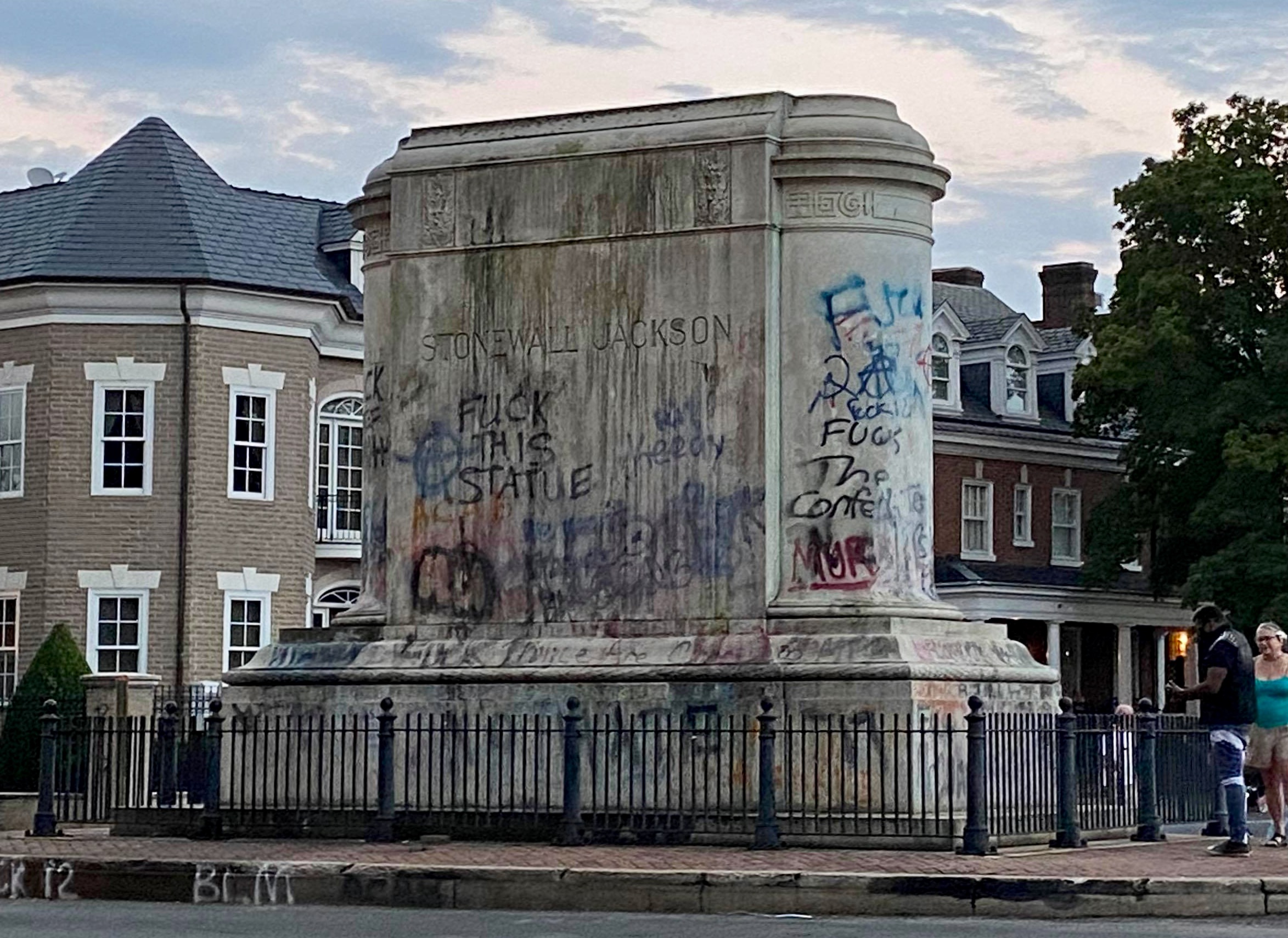 106588316_666108570611746_4373446961638963652_n